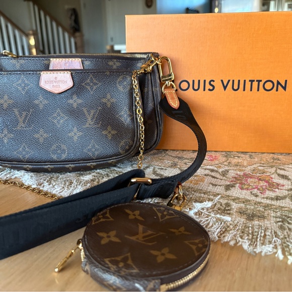 Louis Vuitton Handbags - Louis Vuitton Monogram Canvas Multi Pochette Purse and Strap